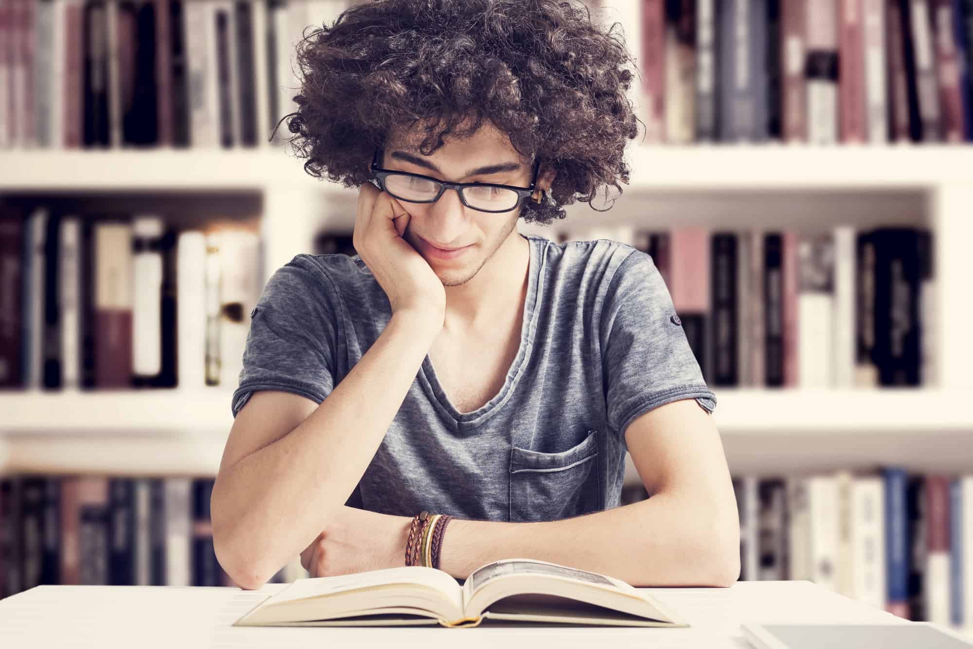 4 Ways to Get Your Teen Reading Again!